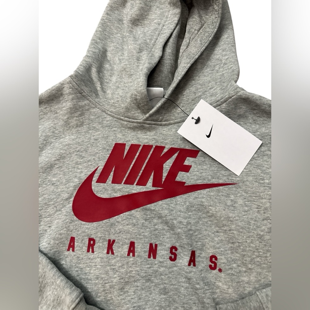 Nike Arkansas Razorbacks Youth Boys Gray And Red Hoodie NWT’S Size‎ Medium